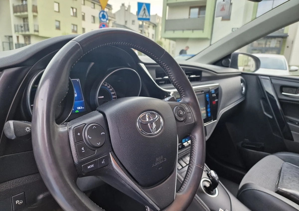 Toyota Auris cena 51900 przebieg: 130000, rok produkcji 2015 z Kraków małe 631